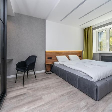 Luxrent Apartments On Lesi Ukrainki - Kiev מראה חיצוני תמונה